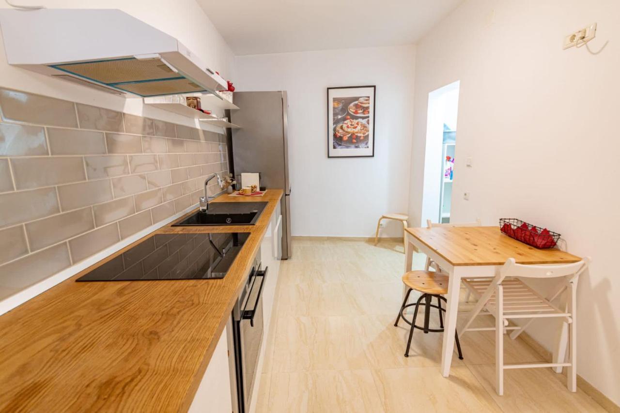 City Home Bukares Bagian luar foto