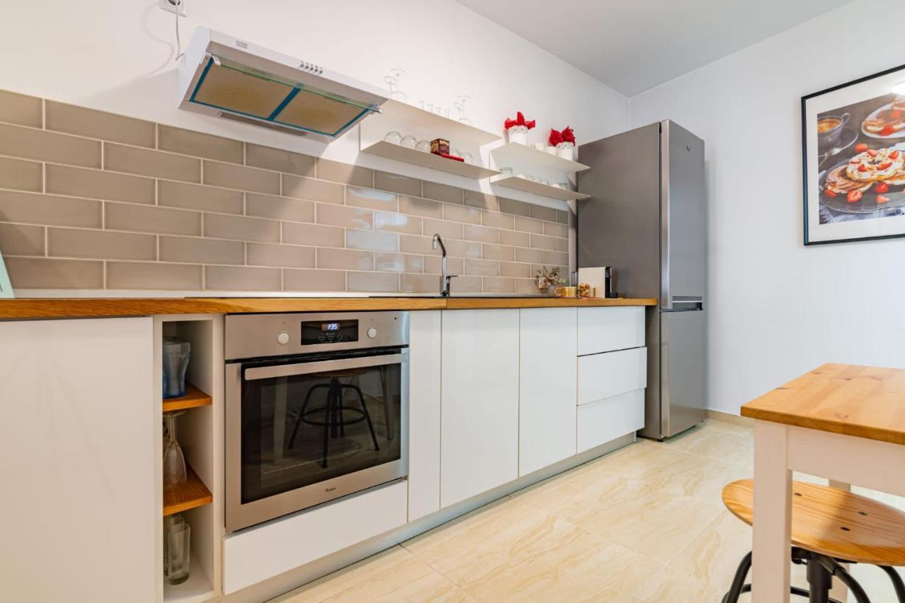 City Home Bukares Bagian luar foto
