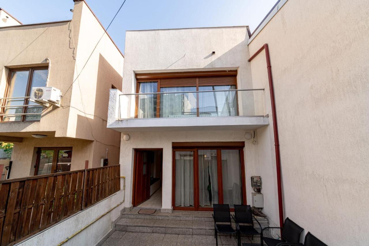 City Home Bukares Bagian luar foto