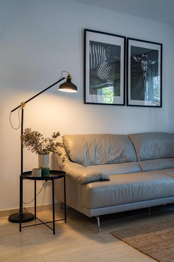 City Home Bukares Bagian luar foto