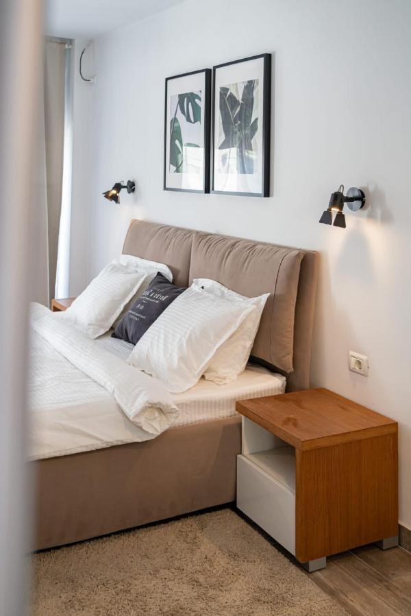 City Home Bukares Bagian luar foto