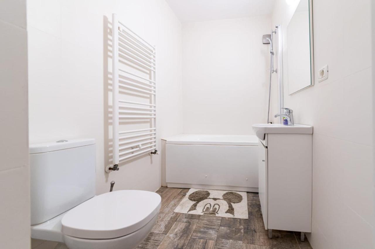 City Home Bukares Bagian luar foto