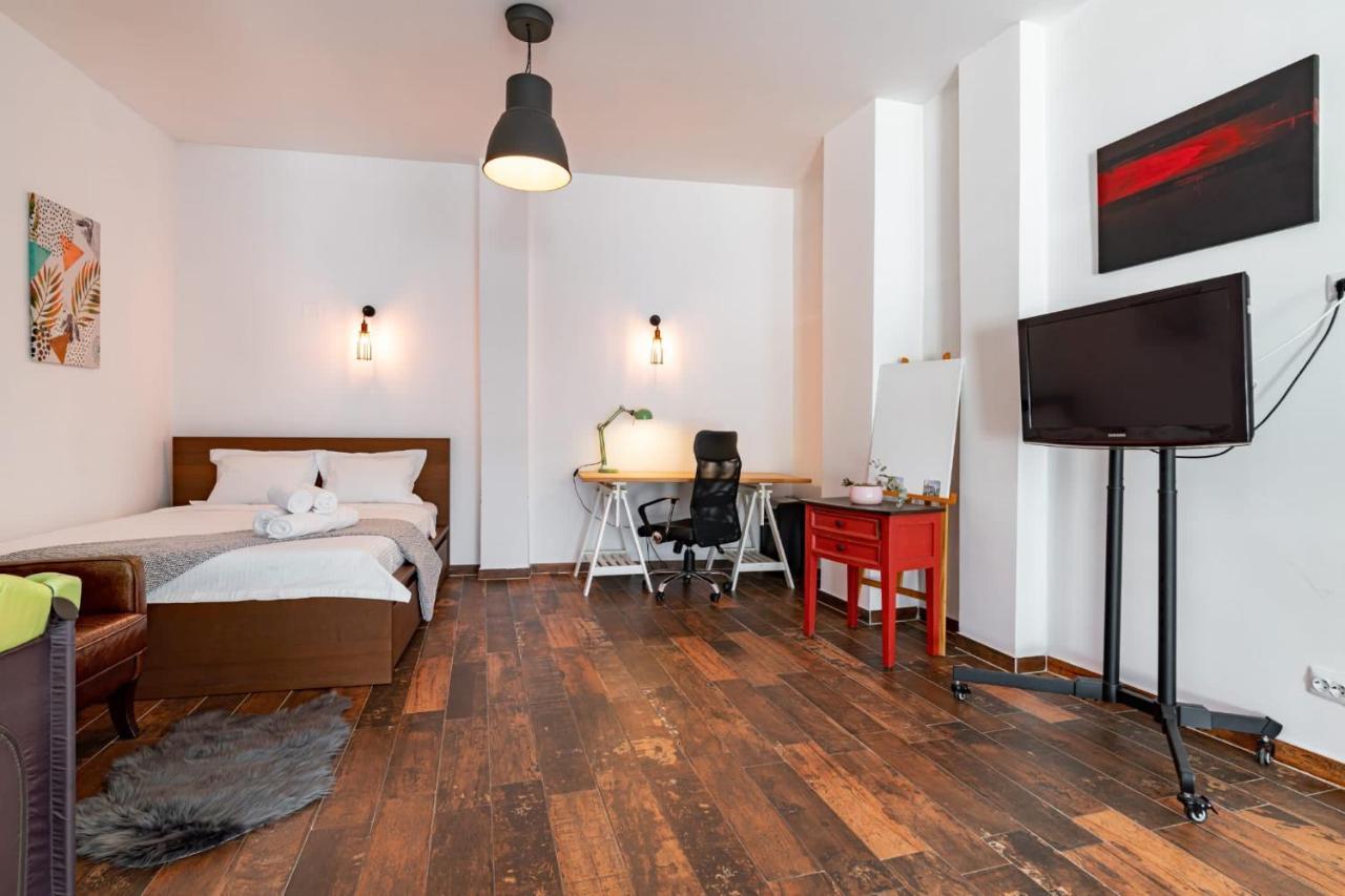 City Home Bukares Bagian luar foto